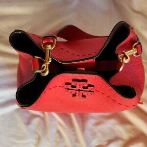 Like New!  Tory Burch red McGraw bucket bag with shoulder strap and dust bag